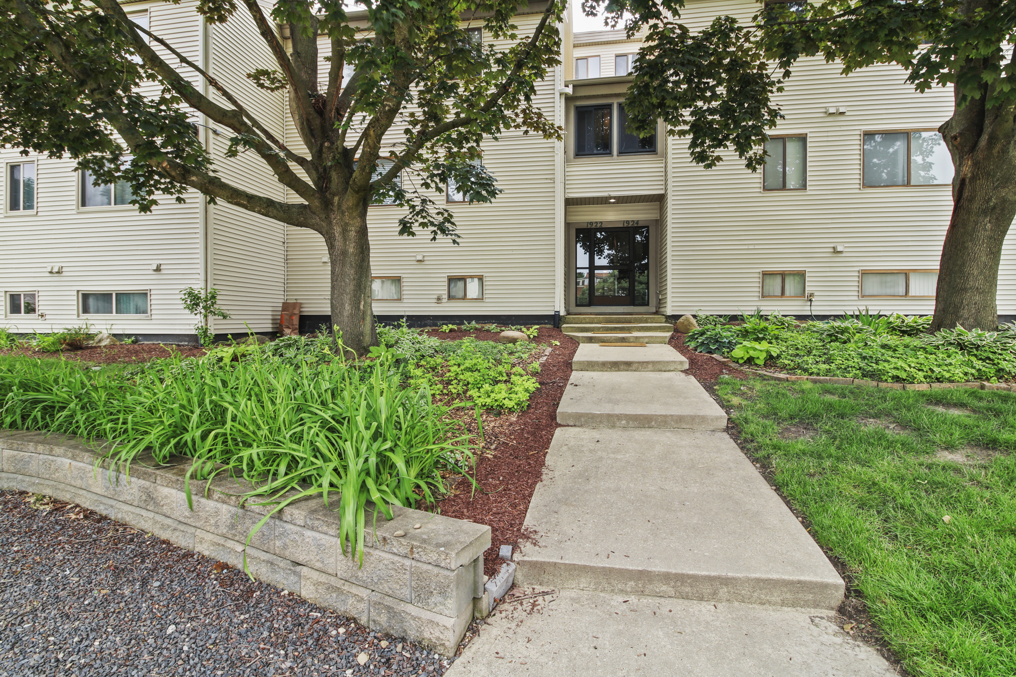 1924 Melrose Drive - C